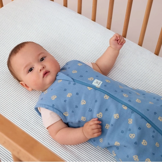 Healthy hip development and secure fit