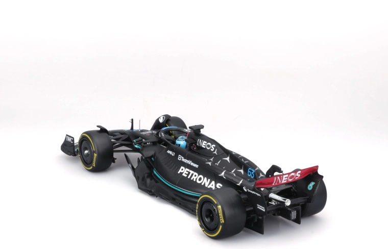 Metalen constructie en realistische aerodynamica