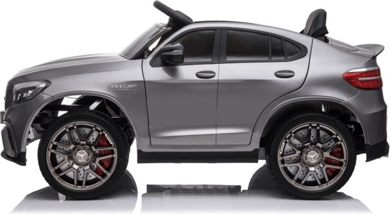 Komfort und Stabilität: Federung, EVA‑Räder und Ledersitz