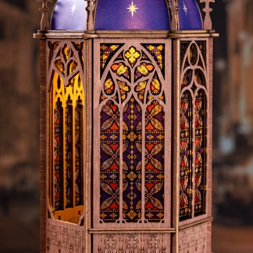 Cathédrale gothique avec effet vitrail