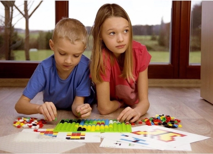 Large set for up to 6 children at once