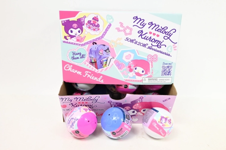 Hello Kitty Surprise Ball 65 mm Kuromi and My Melody