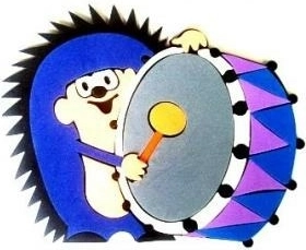 Igel mit Trommel – Rhythmus des Spaßes