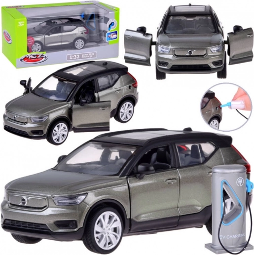 Metalen model van elektrische crossover Volvo XC40 met licht- en geluidseffecten