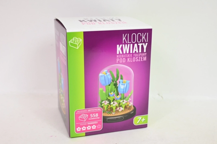 Building set: bouquet of blue tulips under a glass dome