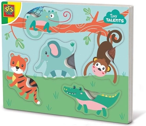 Ses puzzles tactiles en bois avec des animaux