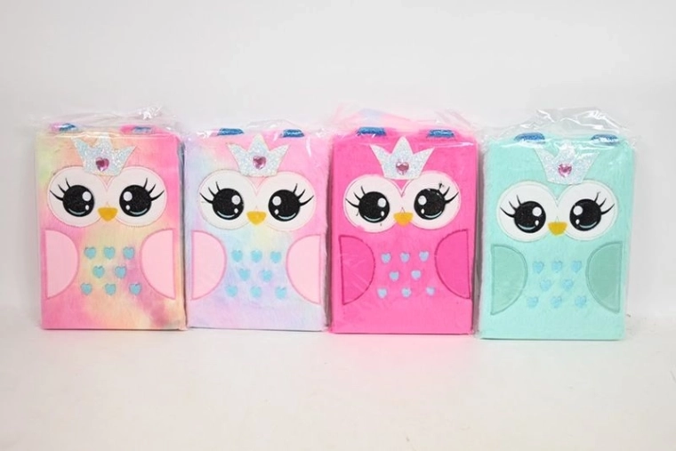 Plush notebook with owl motif 16 × 22 cm
