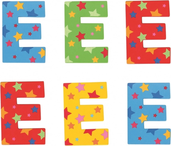 Houten letter E met sterretjes