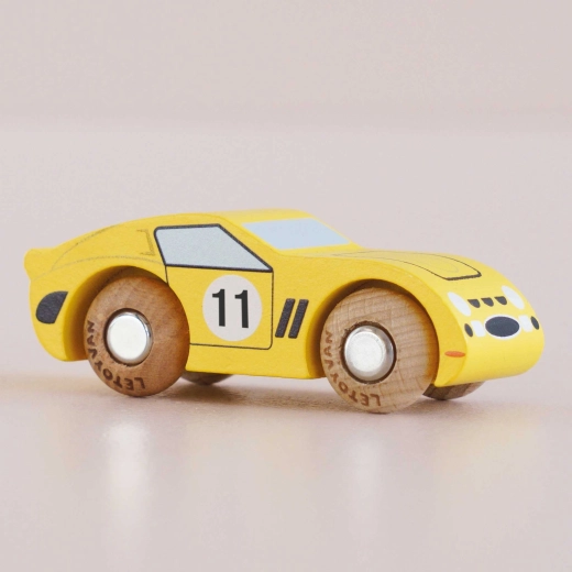Le Toy Van voiture de course en bois Luca jaune