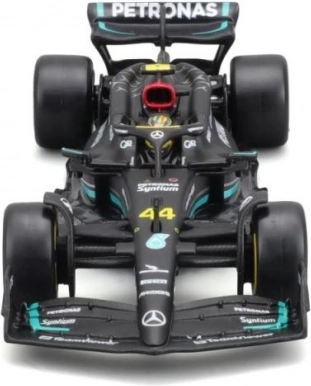Modèle en métal F1 Mercedes‑AMG W14 E Performance (2023) avec le pilote George Russell 1:43 Bburago