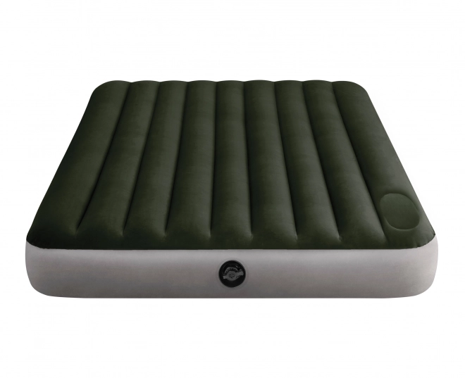 Built-in foot pump – ready to use anywhere