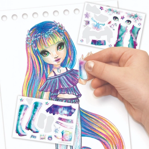 Eenvoudig versieren met meegeleverde stickers