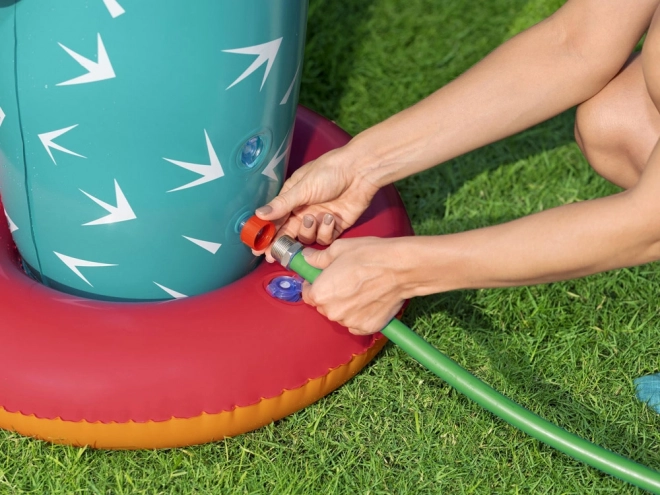 Water sproeier cactus van Bestway voor verkoeling op warme dagen