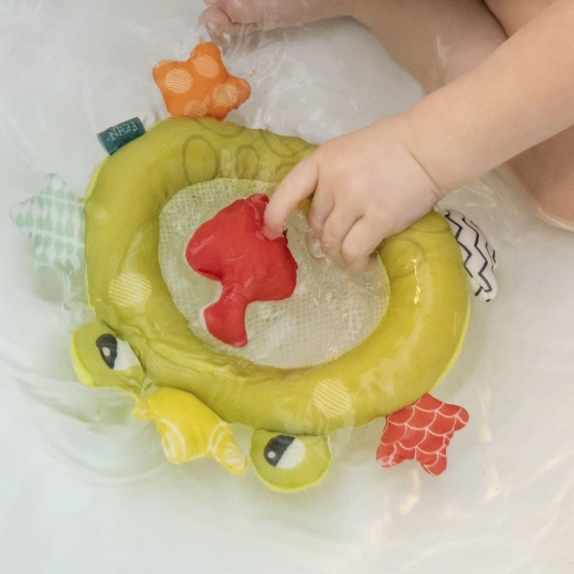 Jeu aquatique et soutien de la motricité