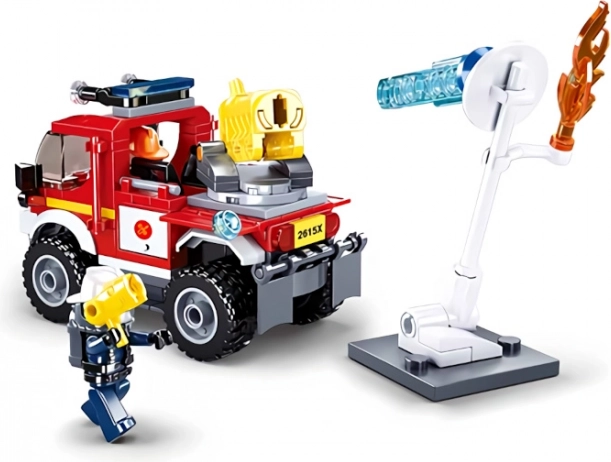 Terrein brandweerwagen met waterkanon