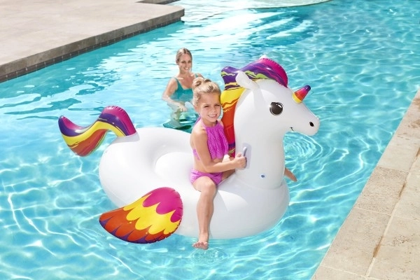 Licorne avec poignées gonflable 155x119cm en boîte 24x24x6,5cm