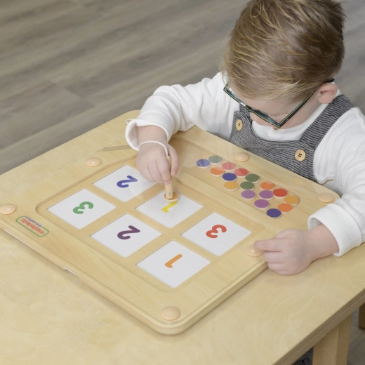 Spelenderwijs cijfers en kleuren leren