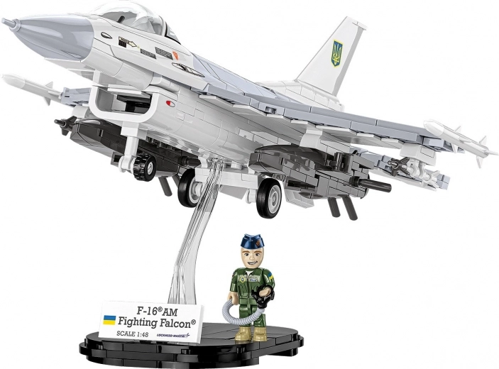Lizenziertes Modell im Maßstab 1:48 mit Ständer