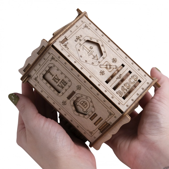 Fort Knox Pro Wooden Puzzle Brain Teaser