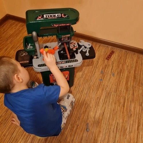 Kindergereedschapskist met gereedschap en koffer
