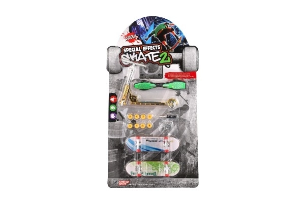 Ensemble de skateboard à visser, trottinette à doigts, waveboard en plastique avec accessoires, mélange de types sur carte 16x30cm