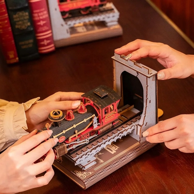 3D Puzzle Bookend Historic Steam Train