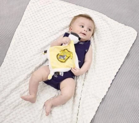Harry Potter Hufflepuff Plush Cuddle Blanket