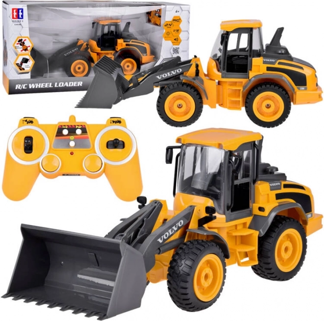 Remotely Controlled Volvo Loader 1:16 with Movable Bucket, Light, and Sound