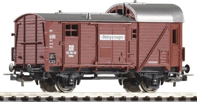 Modell des zweiachsigen geschlossenen Wagens DR Epoche III