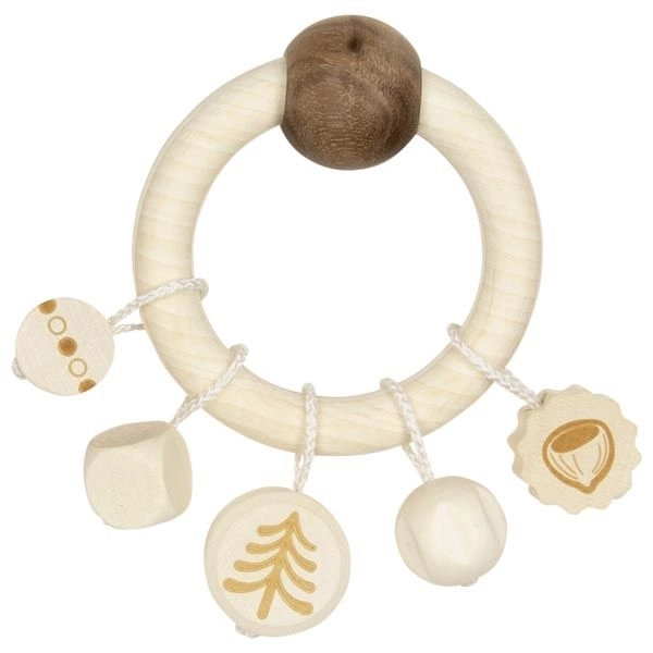 Rassel Eichhörnchen mit Ring und Anhängern