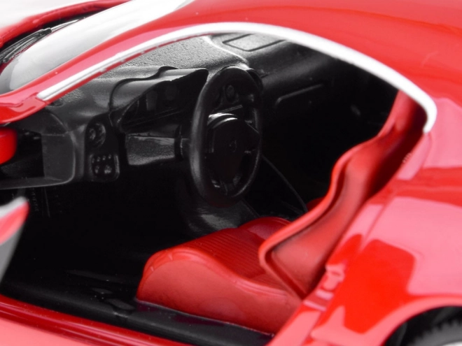 Metalen autootje Alfa Romeo 8C Competizione schaal 1:32
