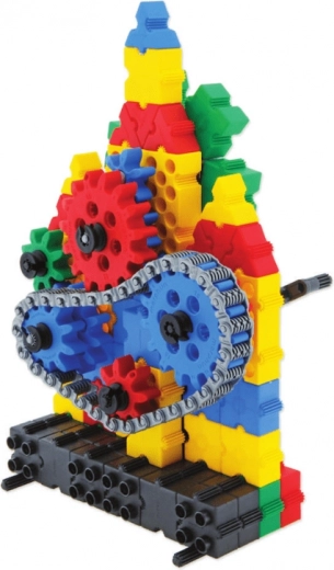 Real movement thanks to gears and chains