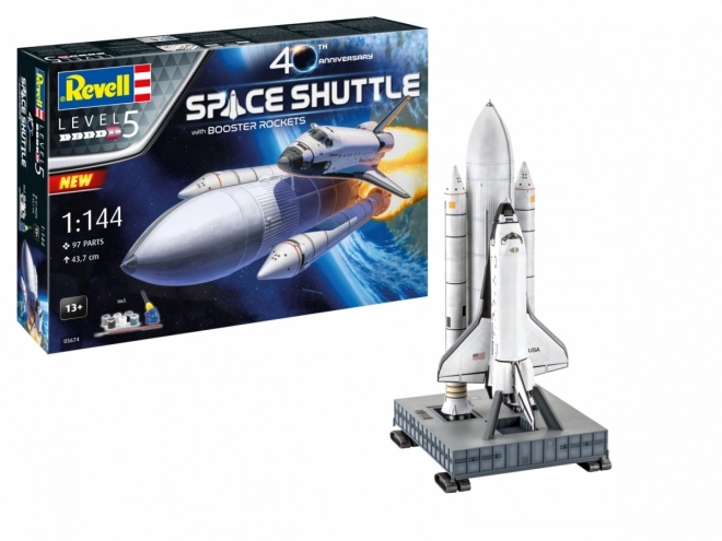 Revell model Space Shuttle met boosterraketten