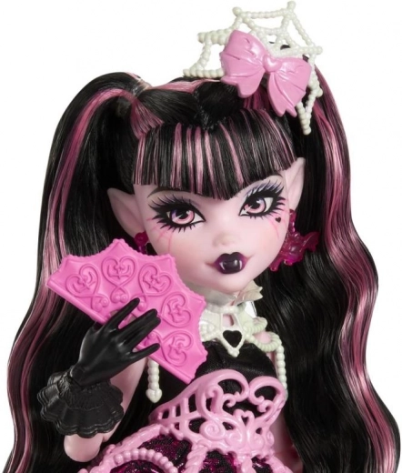 Poupée articulée pour des poses superbes