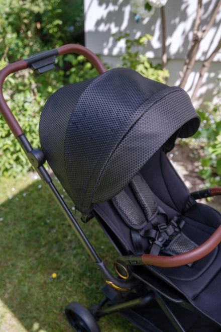 Sportieve kinderwagen MoMi ADELLE zwart goud 2023