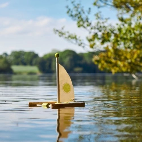 Catamaran auto-assemblé