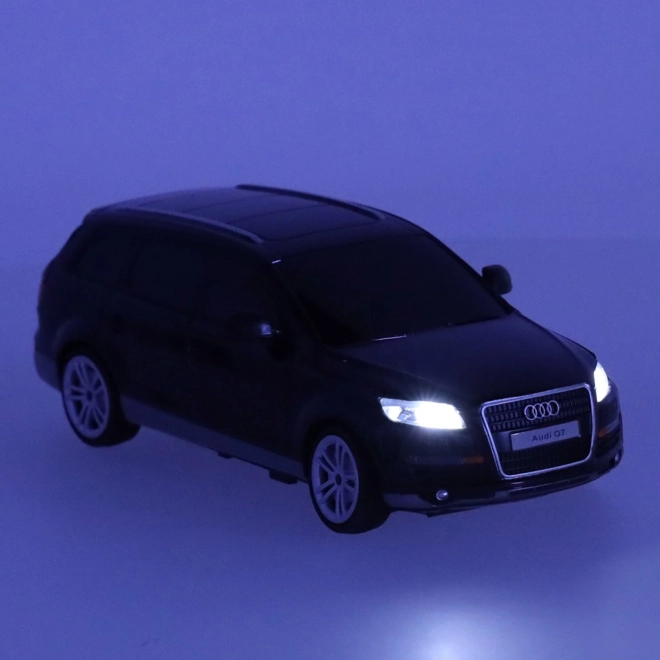 Op afstand bestuurbare auto Audi Q7 1:24 zwart
