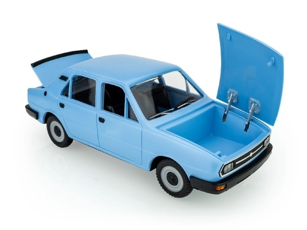 Auto Škoda 120 kunststof 21cm in doos 22x10x8cm