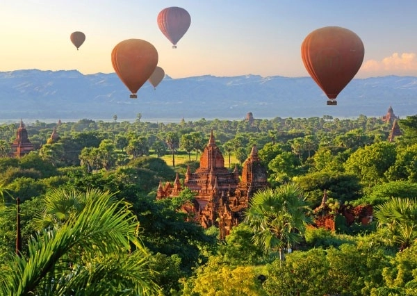 Puzzel heteluchtballonnen boven Mandalay 1000 stukjes
