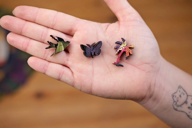 500 unique wooden pieces