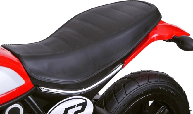 Selle et repose-pieds confortables
