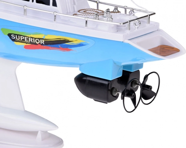 Dual propellers and stable keel