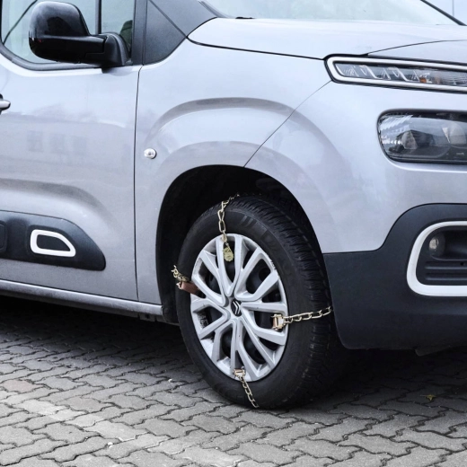 Universal for various tire sizes