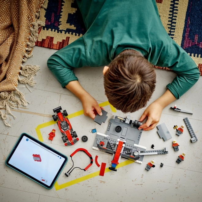 LEGO City 60443 Pitstop F1 met monteurs en Ferrari-auto