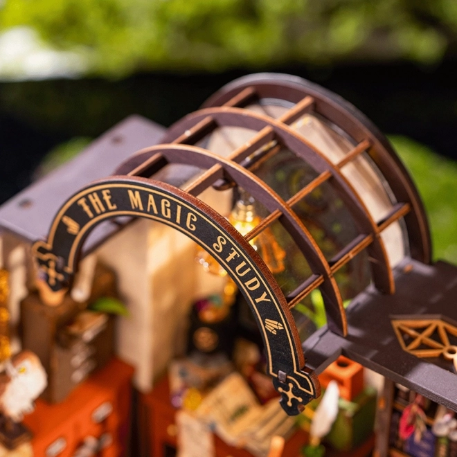 Miniatuurmodel van een tovenaarswerkplek