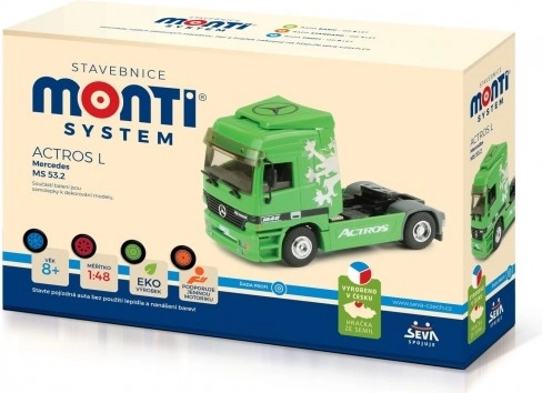 Buildable model Actros L in scale 1:48 - green