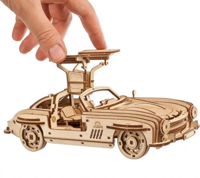 Ugears 3D houten mechanische puzzel Auto Winged Sports Coupé