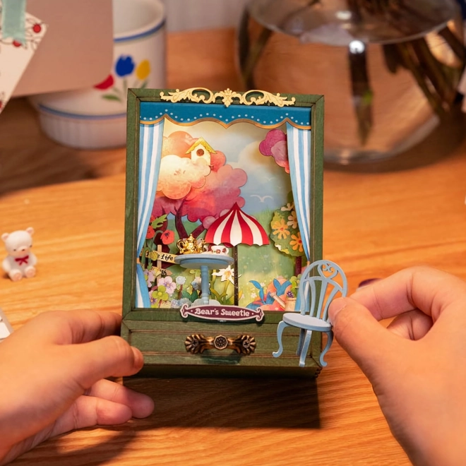 Miniaturtheater Teegespräch