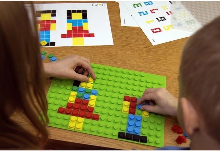 Kreatives Mosaik mit 360 Teilen