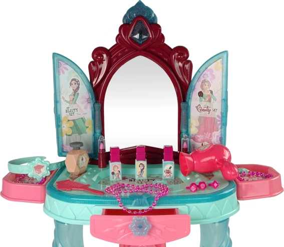 Safe children’s cosmetic accessories